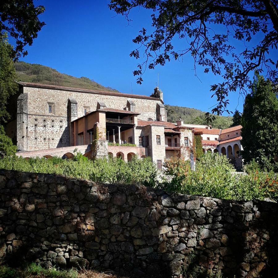 Hostal El Rincon De La Vera Losar De La Vera Exterior photo